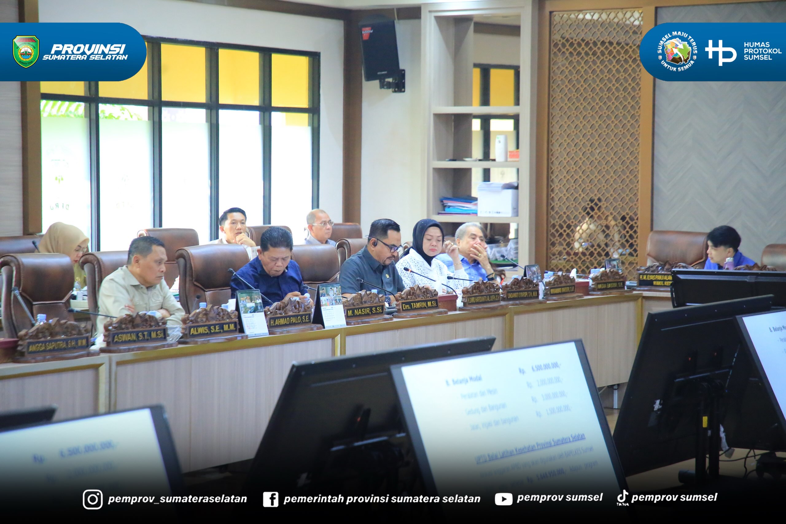 Sekretaris Daerah Pemerintah Provinsi Sumatera Selatan Dr H Edward Candra menghadiri Rapat Badan Anggaran DPRD Sumsel di Gedung DPRD Sumsel, Senin (10/7/2026)