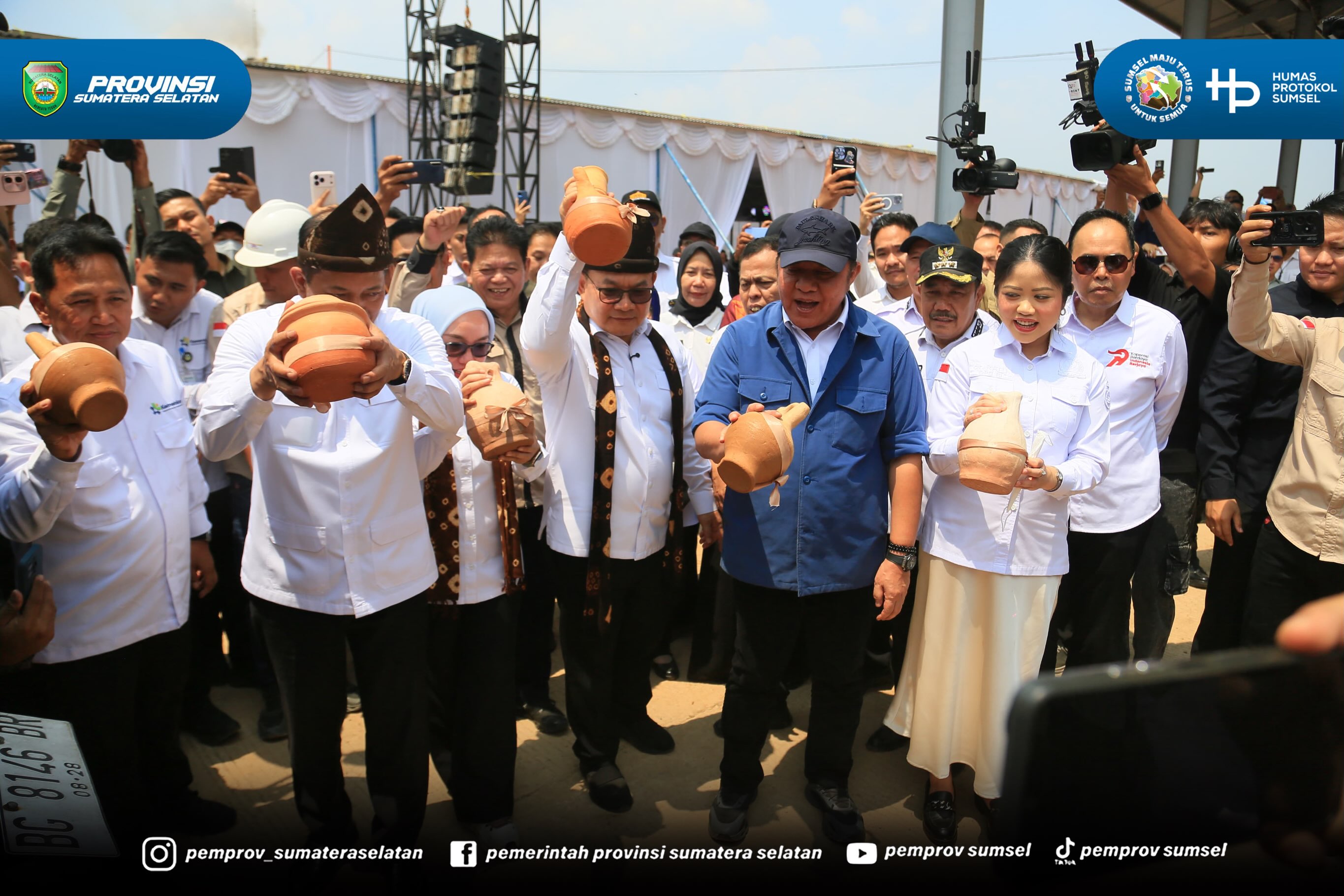 MUSI BANYUASIN – Gubernur Sumatera Selatan Dr. H. Herman Deru menginstruksikan seluruh sekolah di Sumatera Selatan untuk mengintegrasikan materi perkoperasian ke dalam mata pelajaran yang relevan sebagai langkah awal menuju penerapan koperasi seba...