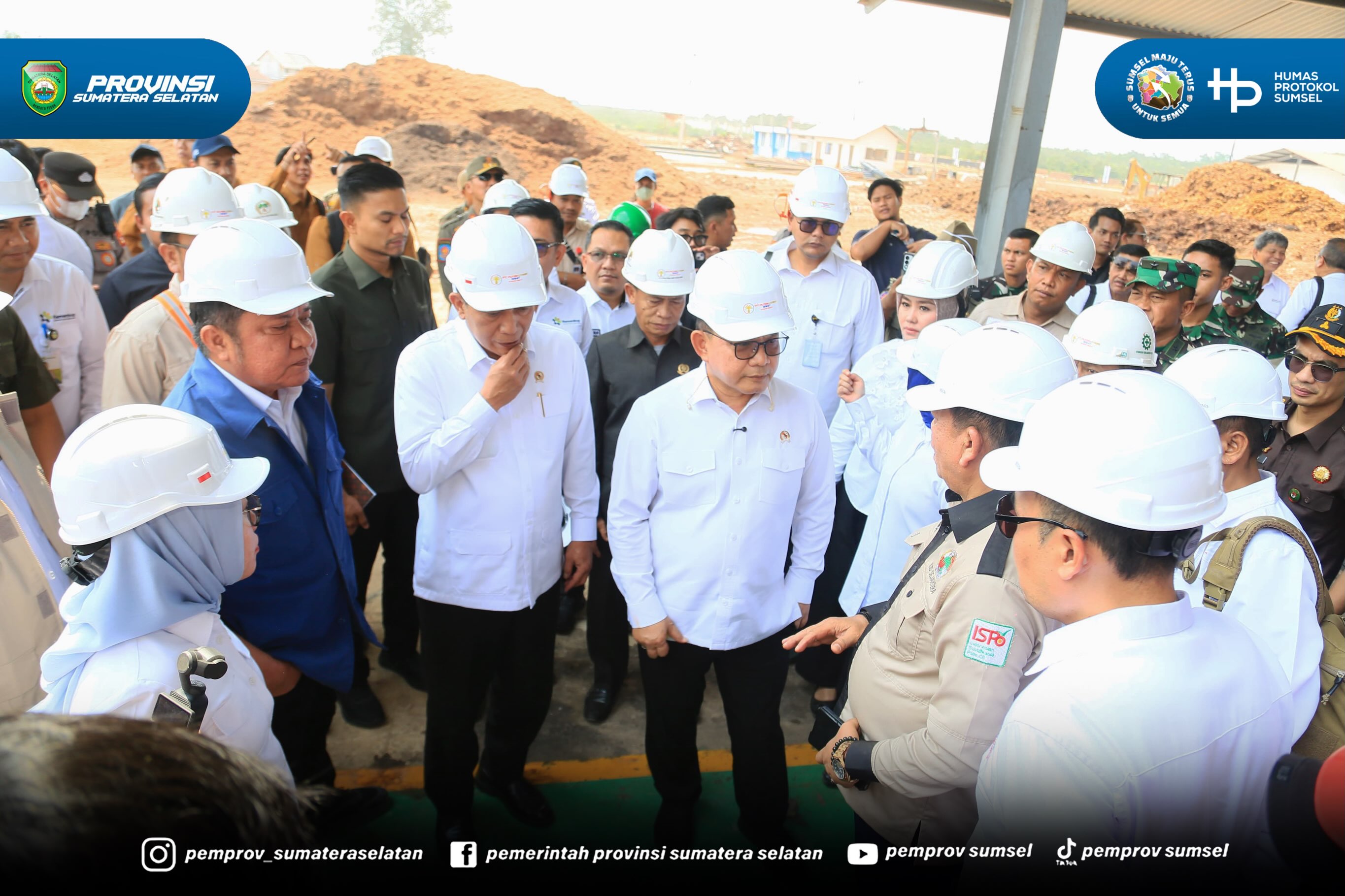 MUSI BANYUASIN – Gubernur Sumatera Selatan Dr. H. Herman Deru menginstruksikan seluruh sekolah di Sumatera Selatan untuk mengintegrasikan materi perkoperasian ke dalam mata pelajaran yang relevan sebagai langkah awal menuju penerapan koperasi seba...
