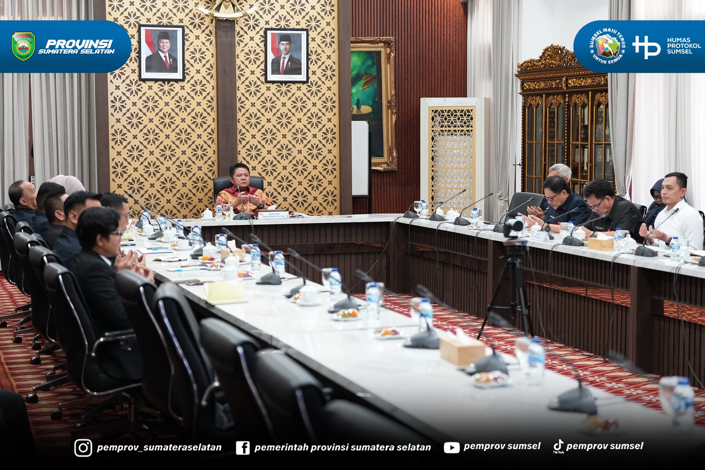 Palembang - Gubernur Sumatera Selatan Herman Deru menghadiri Rapat Koordinasi Khusus (Rakorsus) Tata Kelola Penyelenggaraan Program Makan Bergizi Gratis (MBG) yang digelar Kementerian Dalam Negeri (Kemendagri) bersama Badan Gizi Nasional (BGN), Ka...