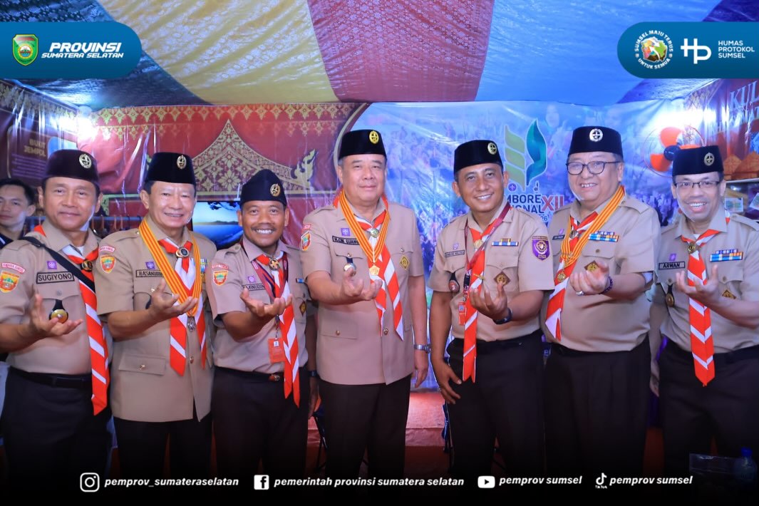 Jakarta - Wakil Gubernur Sumsel H. Cik Ujang mengikuti Upacara Ulang Janji dalam rangka Peringatan Hari Pramuka Tingkat Nasional ke-65 Tahun 2026 diselenggarakan oleh Kwartir Nasional Gerakan Pramuka di Lapangan Kempi 2, Bumi Perkemahan dan Graha...