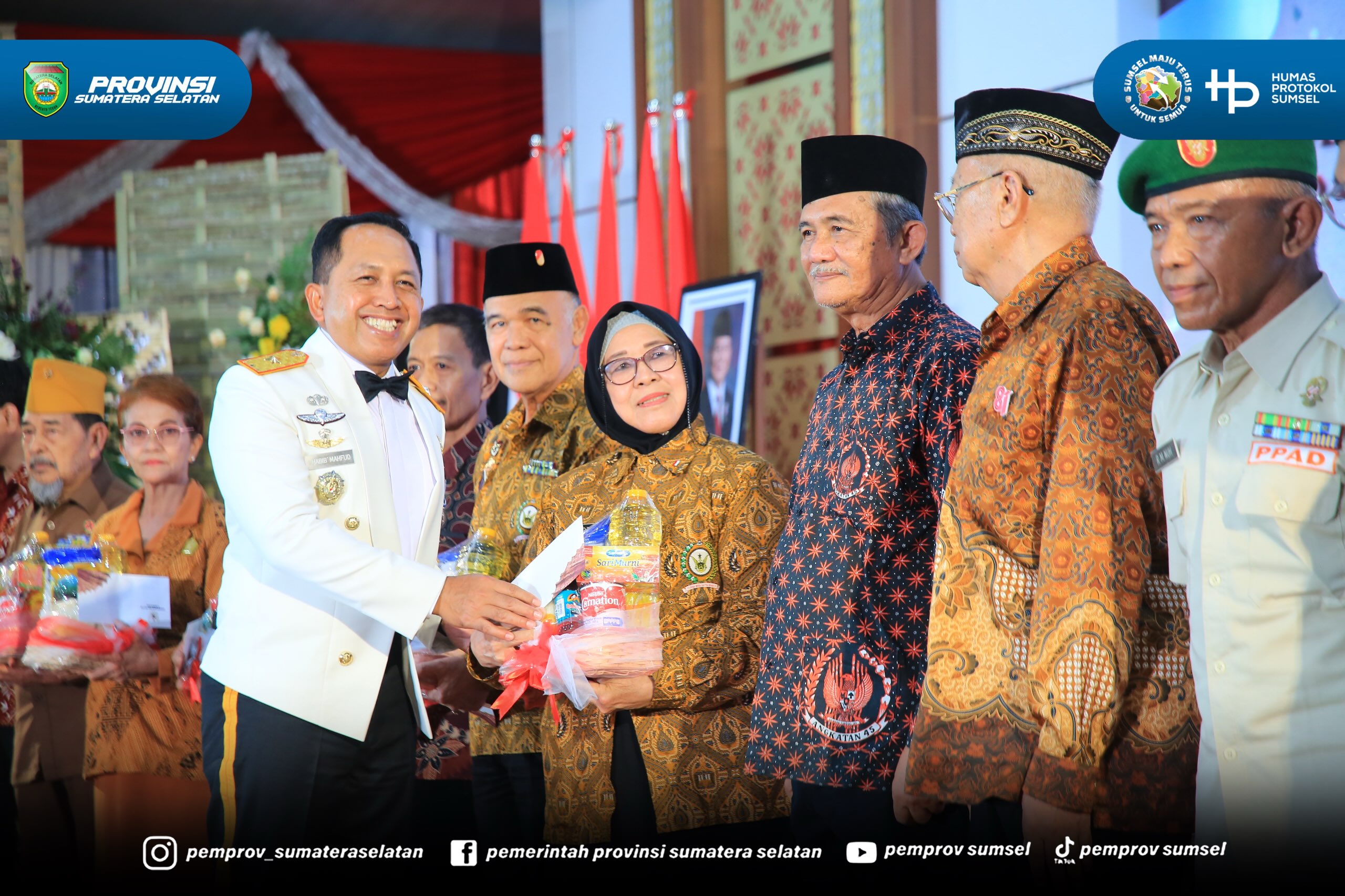 PALEMBANG – Gubernur Sumatera Selatan (Sumsel) Dr. H. Herman Deru mengajak seluruh elemen masyarakat, khususnya generasi muda, untuk menjaga semangat perjuangan para pahlawan dengan mengisi kemerdekaan melalui karya, memperkuat persatuan, serta me...
