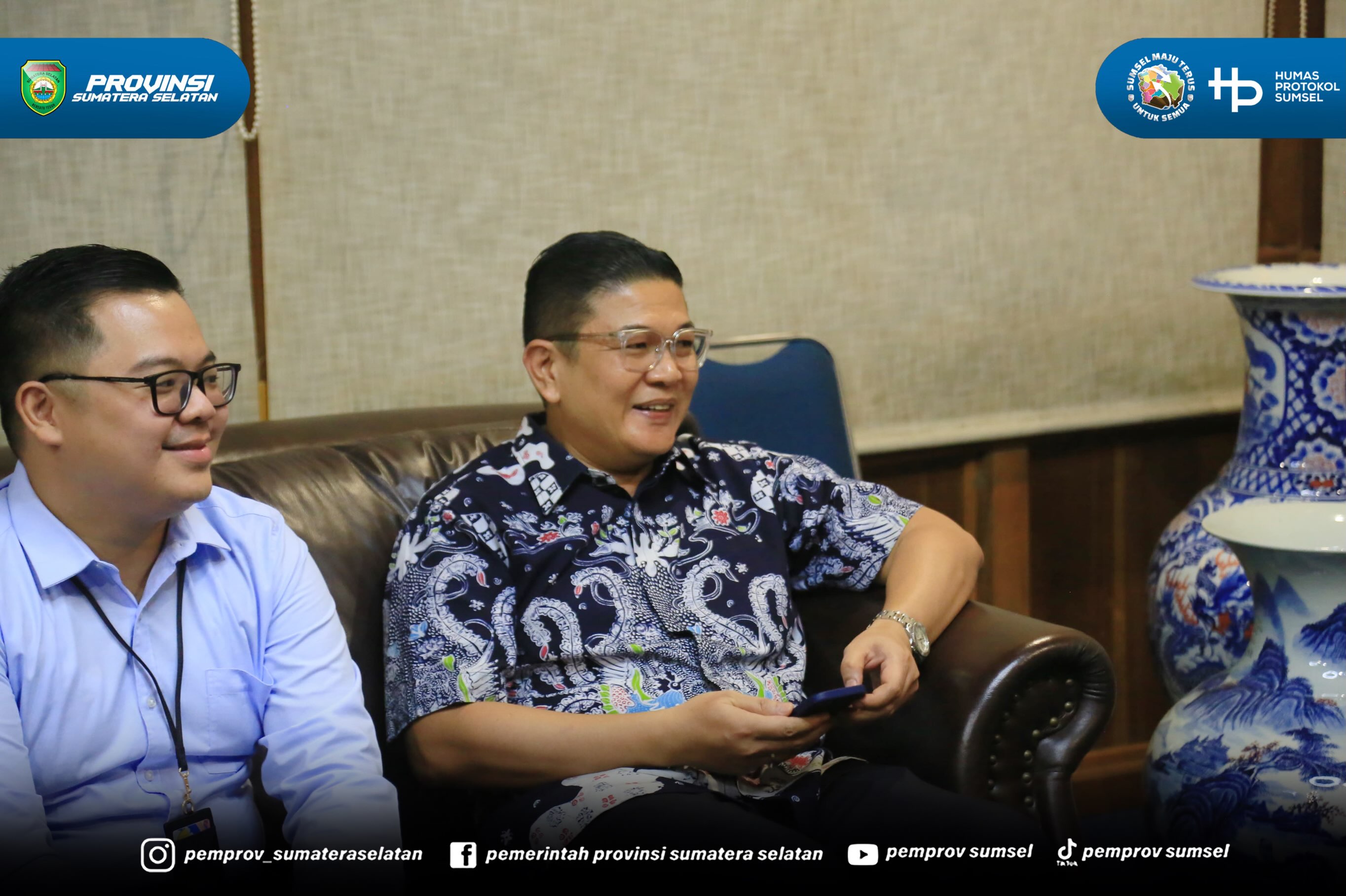 Gubernur Sumsel Herman Deru menerima Tim Uji Petik Nomine Pemerintah Daerah dengan kinerja sangat baik dalam Penyelenggaraan Pelayanan Terpadu Satu Pintu (PTSP) dan Percepatan Pelaksanaan Berusaha tahun 2026, di Rumah Kayu Taman Kenten, Rabu (19/8...