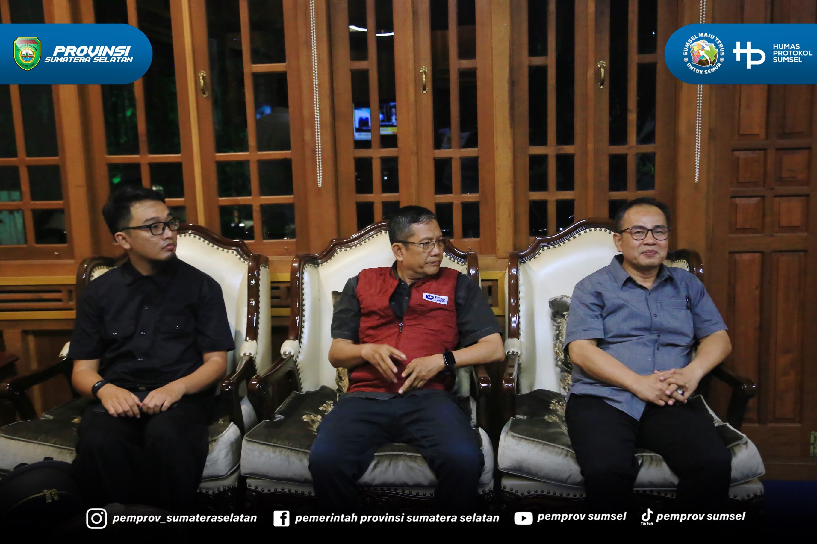 Gubernur Sumsel Herman Deru menerima Tim Uji Petik Nomine Pemerintah Daerah dengan kinerja sangat baik dalam Penyelenggaraan Pelayanan Terpadu Satu Pintu (PTSP) dan Percepatan Pelaksanaan Berusaha tahun 2026, di Rumah Kayu Taman Kenten, Rabu (19/8...