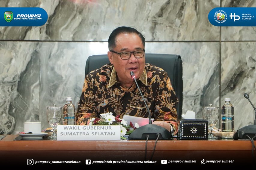 Mataram — Wakil Gubernur Sumatera Selatan (Sumsel) H. Cik Ujang melakukan kunjungan kerja ke Kantor Gubernur Nusa Tenggara Barat (NTB) dalam rangka studi tiru penerbitan Izin Pertambangan Rakyat (IPR) di Wilayah Pertambangan Rakyat (WPR), Kamis (2...