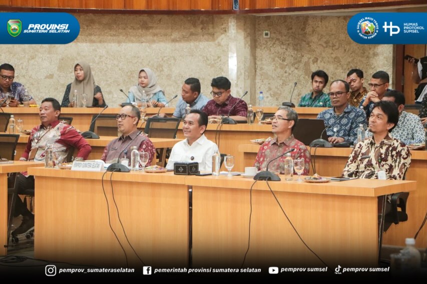 Mataram — Wakil Gubernur Sumatera Selatan (Sumsel) H. Cik Ujang melakukan kunjungan kerja ke Kantor Gubernur Nusa Tenggara Barat (NTB) dalam rangka studi tiru penerbitan Izin Pertambangan Rakyat (IPR) di Wilayah Pertambangan Rakyat (WPR), Kamis (2...