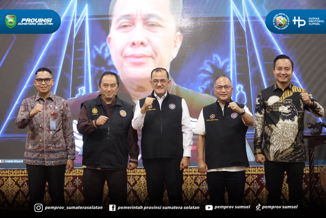Palembang - Plt Ketua Dewan Pengurus Provinsi IKAPTK Provinsi Sumsel Edward Candra yang sekaligus Sekda Sumsel menghadiri Kongres II IKAPTK yang berlangsung di Palembang, Jumat (21/8/2026).