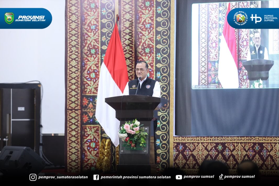 Palembang - Plt Ketua Dewan Pengurus Provinsi IKAPTK Provinsi Sumsel Edward Candra yang sekaligus Sekda Sumsel menghadiri Kongres II IKAPTK yang berlangsung di Palembang, Jumat (21/8/2026).