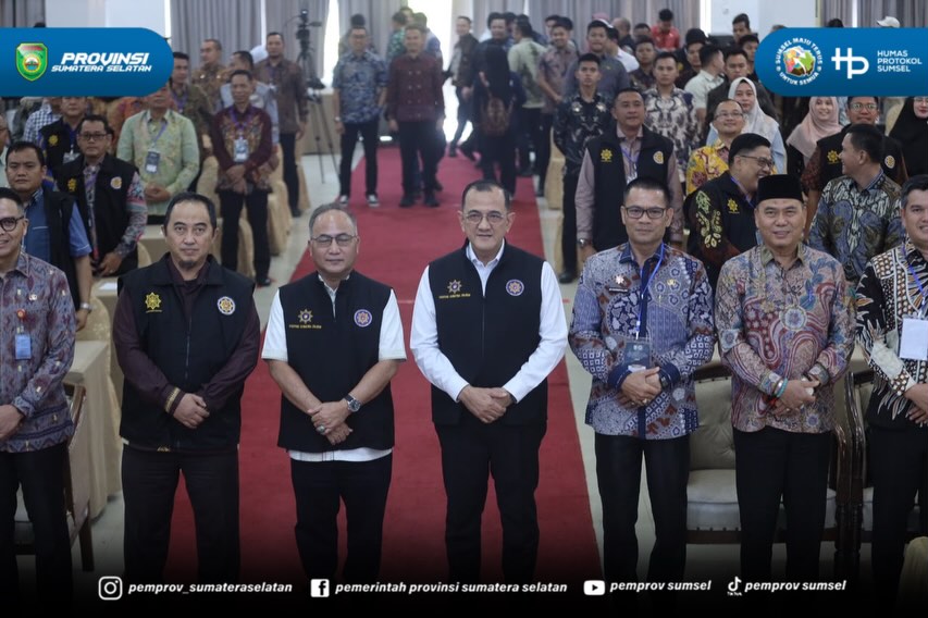 Palembang - Plt Ketua Dewan Pengurus Provinsi IKAPTK Provinsi Sumsel Edward Candra yang sekaligus Sekda Sumsel menghadiri Kongres II IKAPTK yang berlangsung di Palembang, Jumat (21/8/2026).