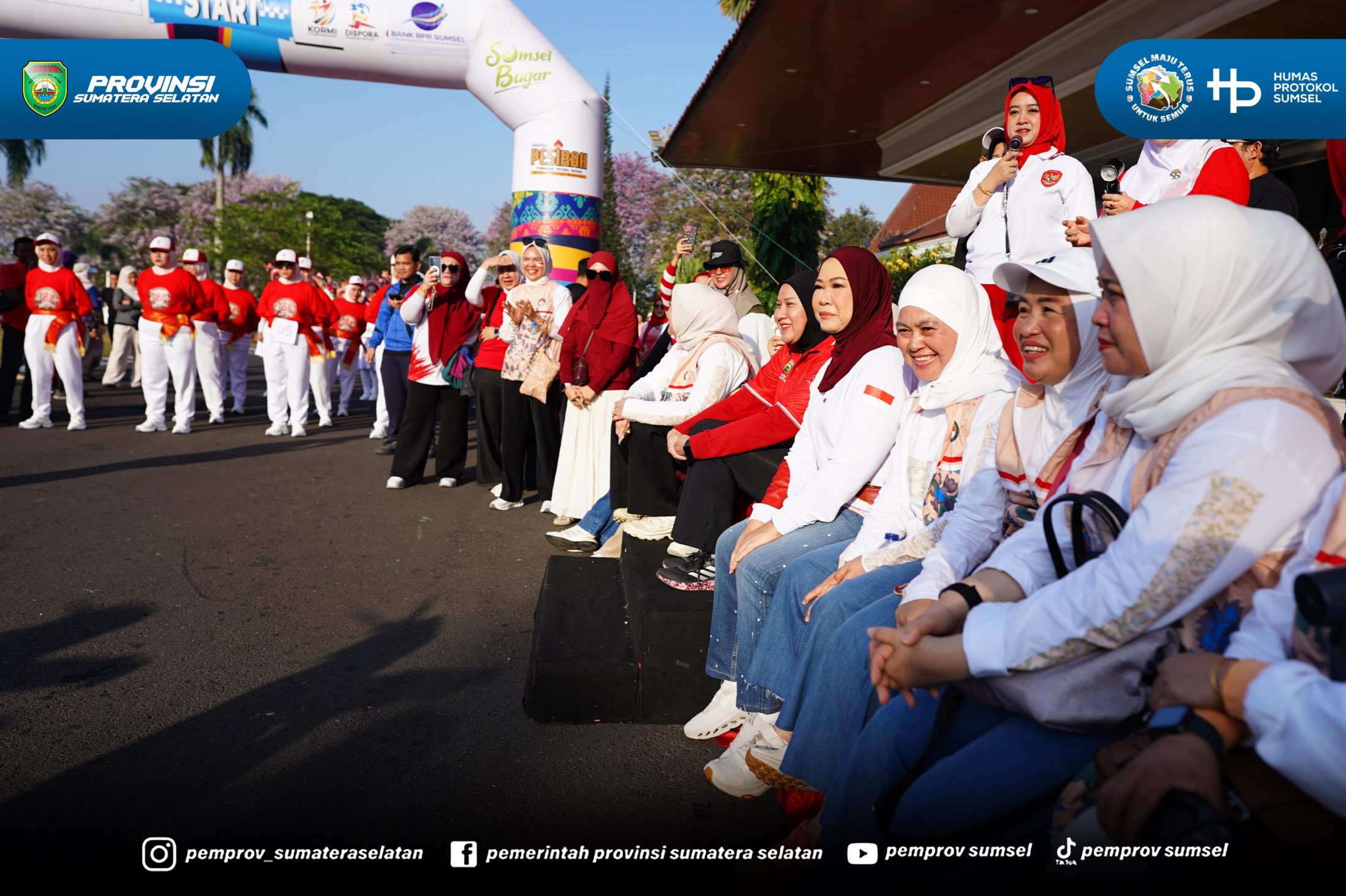 Palembang — Semangat kemerdekaan terasa kental di lingkungan Pemerintah Provinsi Sumatera Selatan. Sekretaris Daerah Provinsi Sumatera Selatan, Dr. Drs. H. Edward Candra, M.H., secara resmi melepas kegiatan Gerak Jalan Indah yang diikuti jajaran O...