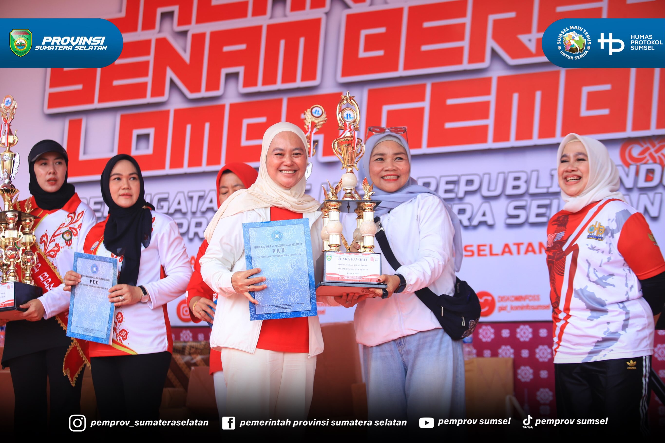 Palembang - Peringatan HUT ke-81 Kemerdekaan Republik Indonesia di lingkungan Pemerintah Provinsi Sumatera Selatan berlangsung meriah. Rangkaian kegiatan Jalan Santai, Senam Bersama, dan Lomba Gembira digelar di halaman Kantor Gubernur Sumsel dan...