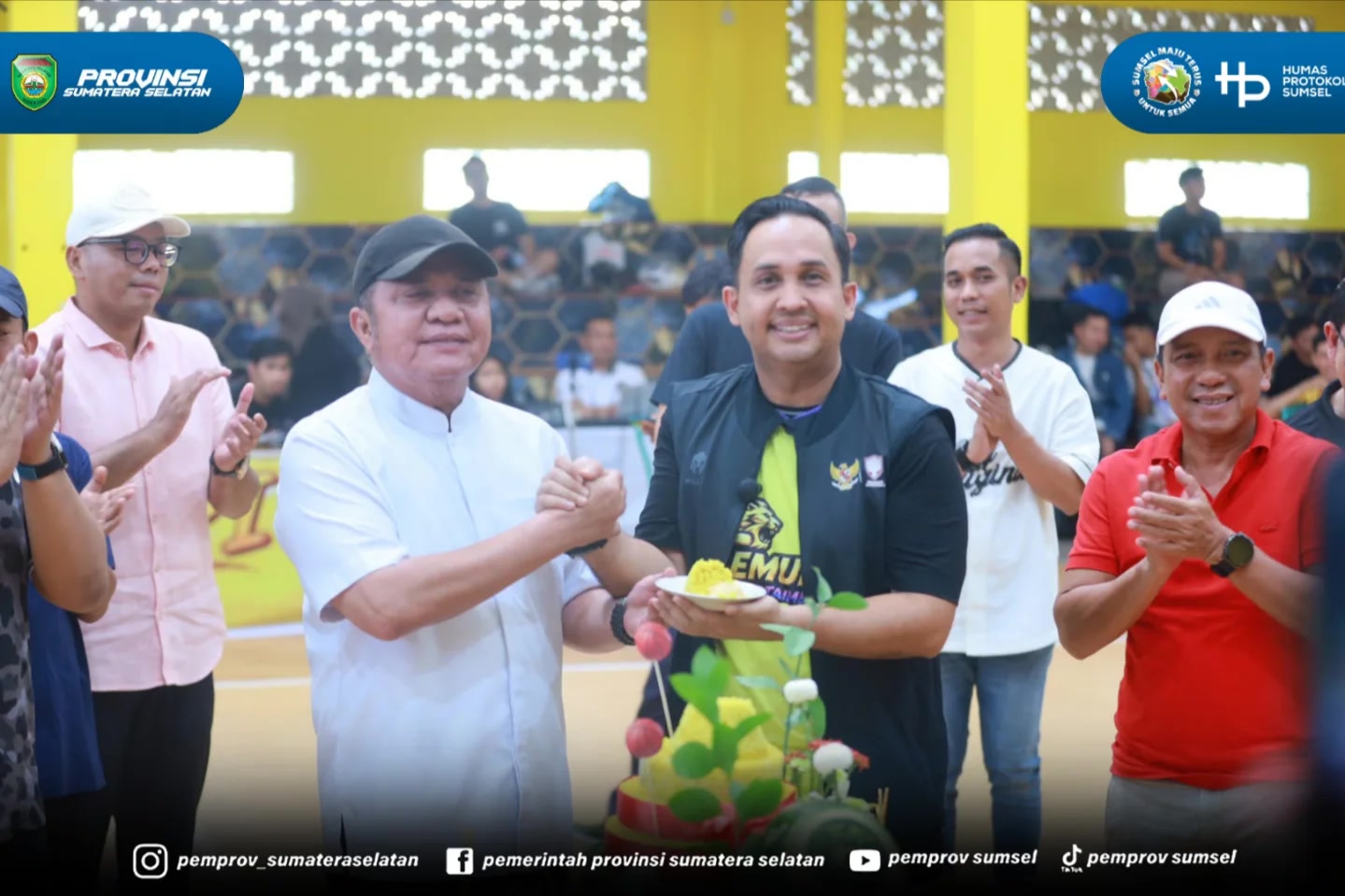 PALEMBANG — Gubernur Sumatera Selatan (Sumsel) Dr. H. Herman Deru secara resmi melakukan grand opening GOR Pemuda Sport & Entertainment sekaligus membuka pertandingan puncak Final Perbasi Cup I Kejuaraan Daerah (Kejurda) Kelompok Umur (KU) 14 dan...