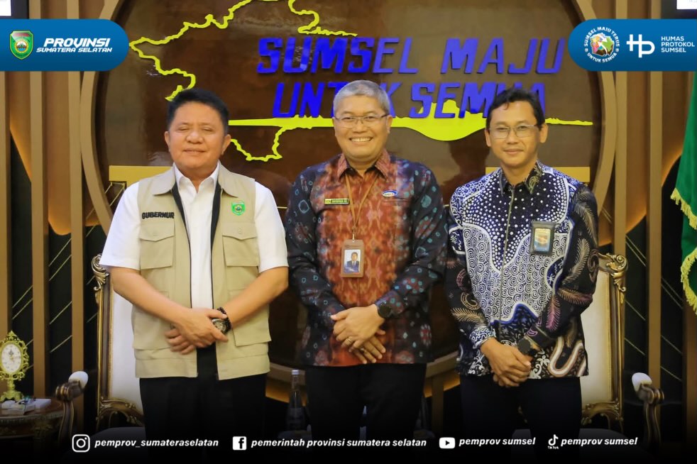 Palembang — Gubernur Sumatera Selatan (Sumsel) Dr. H. Herman Deru menerima audiensi Kepala Perwakilan Badan Pengawasan Keuangan dan Pembangunan (BPKP) Provinsi Sumsel, Supriyadi, dalam rangka silaturahmi sekaligus pamit sehubungan dengan kepindaha...