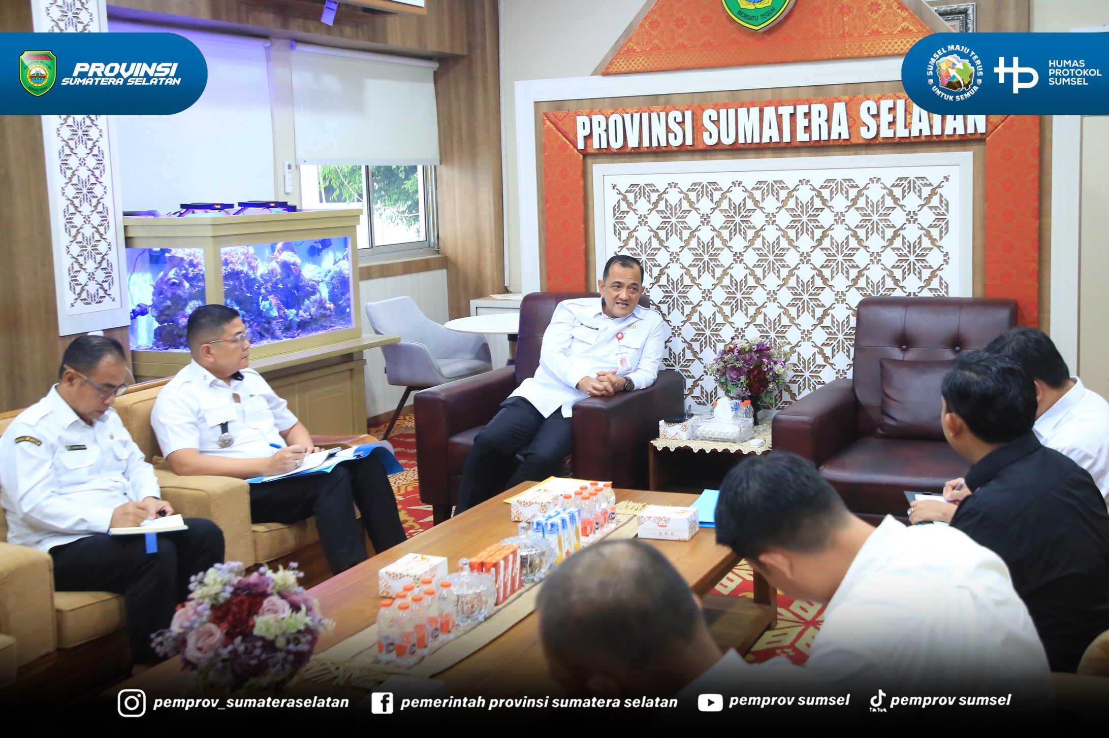 Sekretaris Daerah Pemerintah Provinsi Sumsel Dr. H. Edward Candra menerima pengelola Jakabaring Sport Center di Ruang Kerjanya, Rabu (26/8/2026)