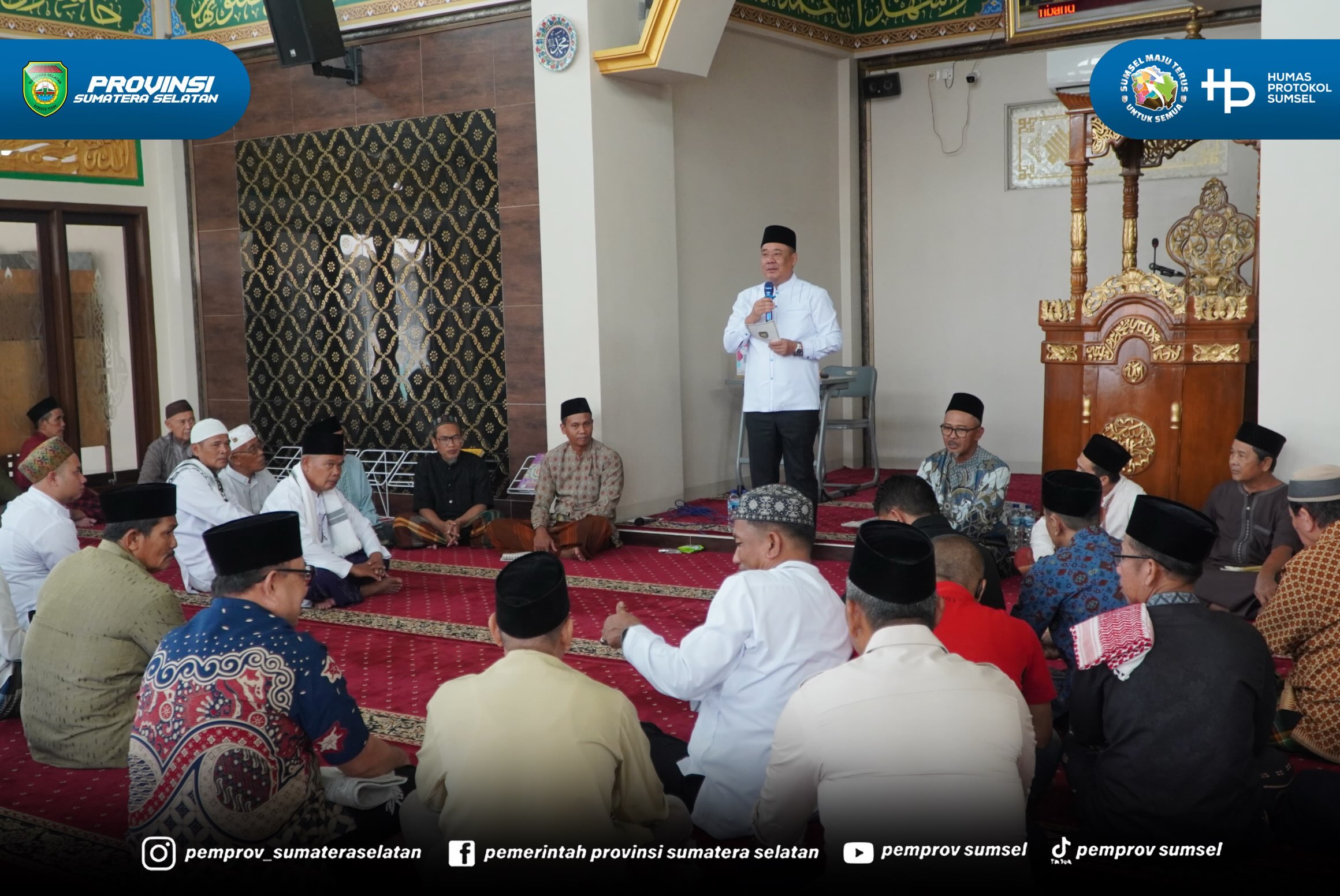Palembang - Wakil Gubernur Sumsel H. Cik Ujang melaksanakan Safari Sholat Jumat di Masjid Fajrul Falah Kecamatan Ilir Barat I Palembang. Jumat (18/09/2026).