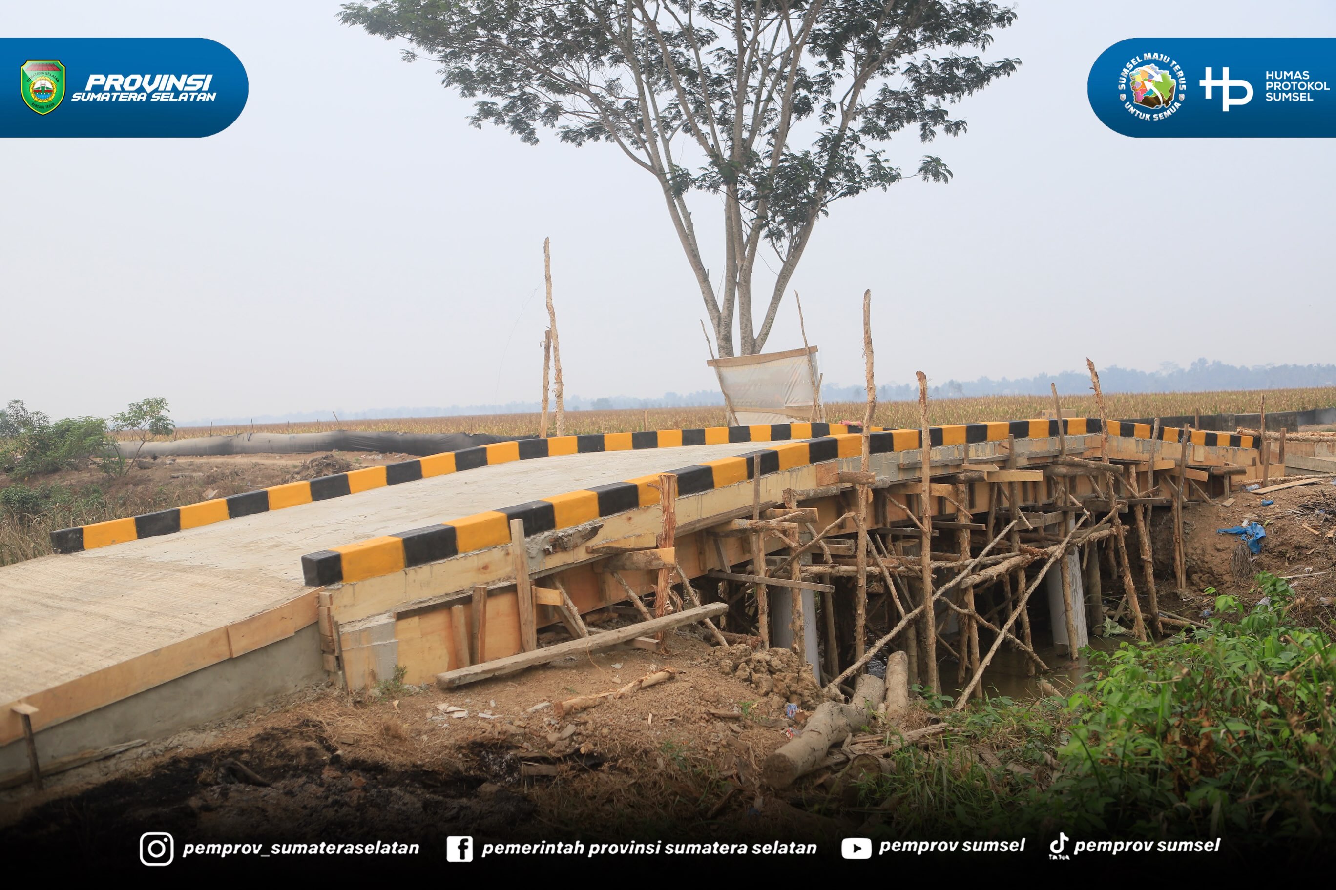 BANYUASIN - Gubernur Sumatera Selatan (Sumsel), Herman Deru berdialog bersama masyarakat dan meresmikan sekaligus meninjau 4 jembatan di Desa Telang Rejo, Kecamatan Muara Telang, Kabupaten Banyuasin, Sabtu (19/09/2026).