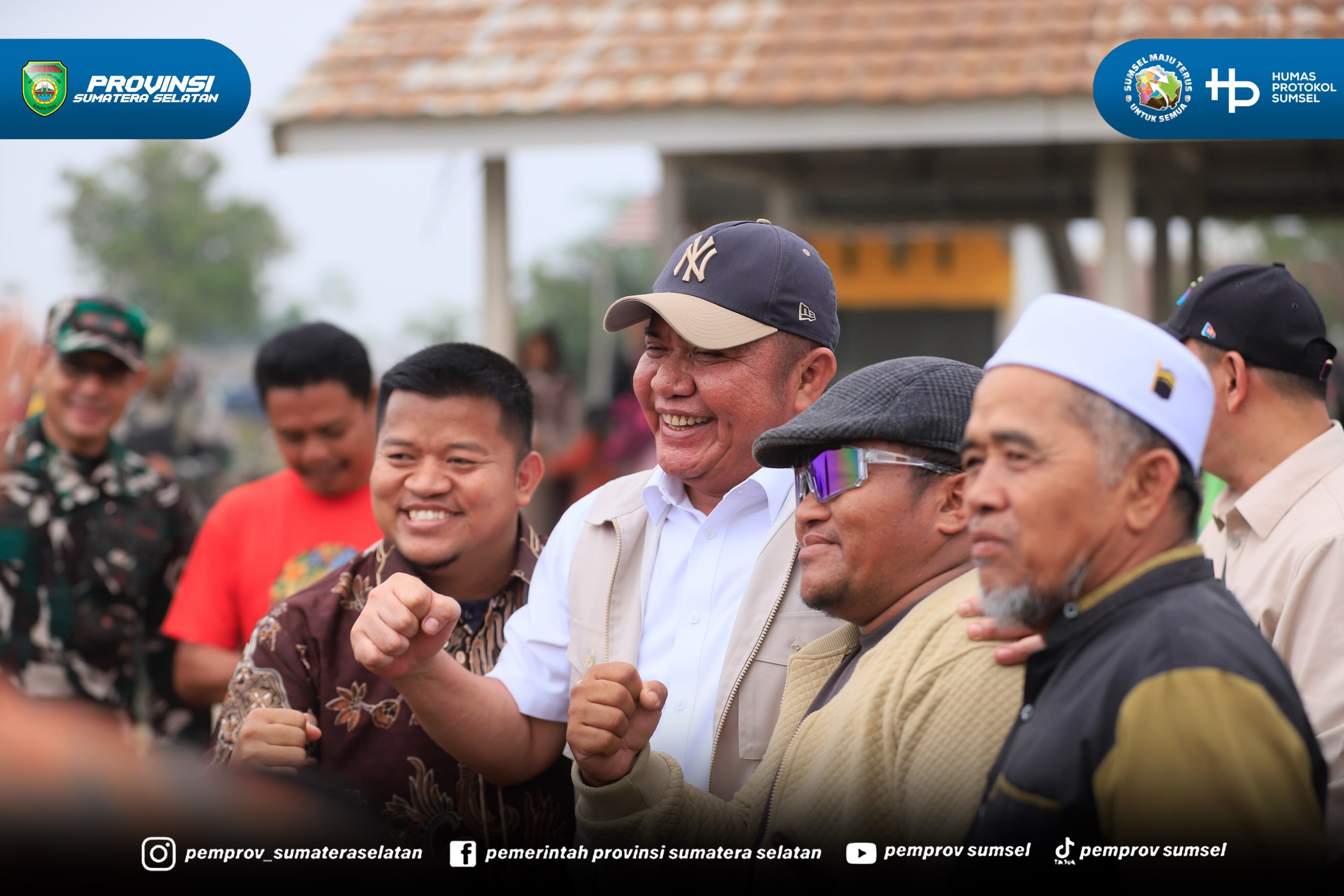 BANYUASIN - Gubernur Sumatera Selatan (Sumsel), Herman Deru berdialog bersama masyarakat dan meresmikan sekaligus meninjau 4 jembatan di Desa Telang Rejo, Kecamatan Muara Telang, Kabupaten Banyuasin, Sabtu (19/09/2026).