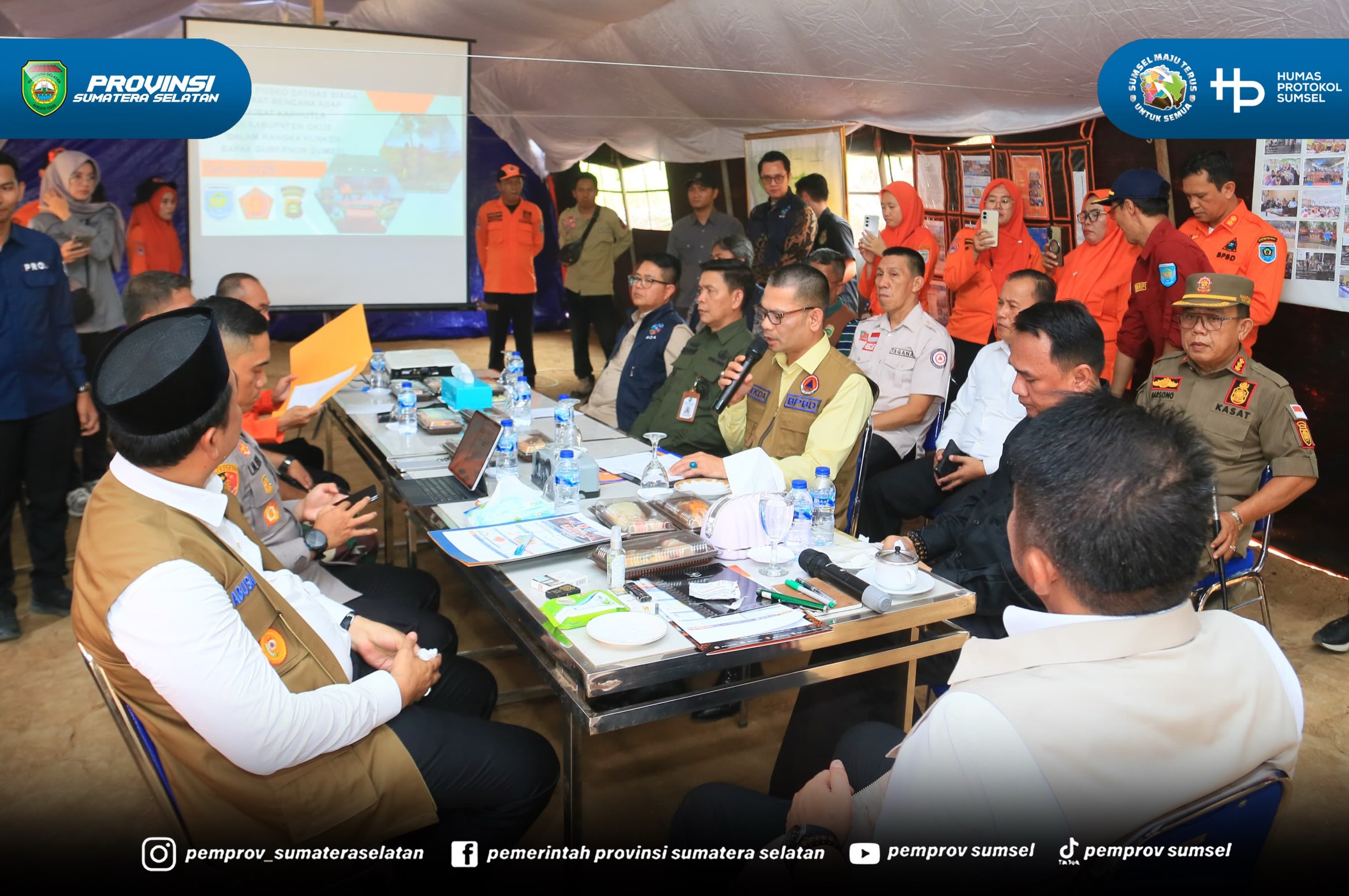OKUS - Gubernur Sumatera Selatan (Sumsel), Herman Deru meninjau Posko Satgas Karhutla Kabupaten Ogan Komering Ulu Selatan (OKUS), Sabtu (19/09/2026).